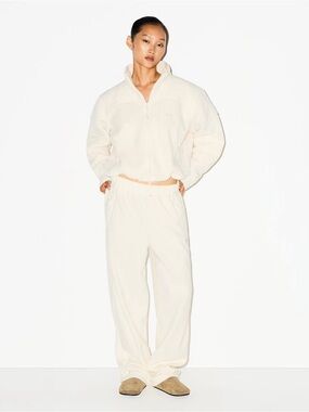 NWT SKIMS OUTDOOR FLEECE STRAIGHT LEG PANT